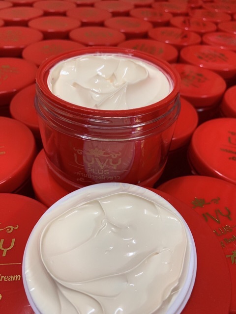 KEM BODY LYVY PLUS ĐỎ NGÀY VÀ ĐÊM | BigBuy360 - bigbuy360.vn