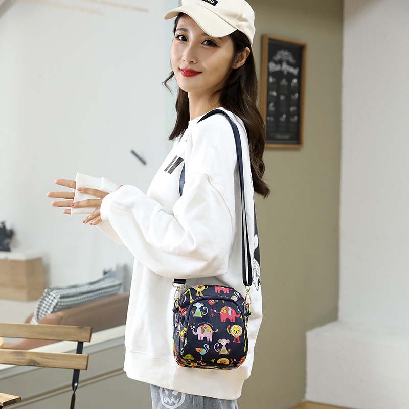 Túi Đeo Chéo Bằng Nilon Thiết Kế Mới Kiểu Dáng Đơn Giản Thời Trang Dành Cho Nữ