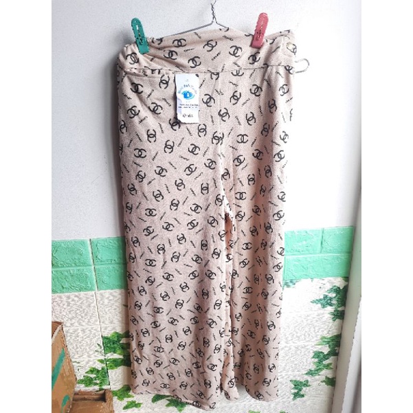 Giá sỉ Quần chống nắng vải thun mẫu ngẫu nhiên, chọn mẫu để tham khảo