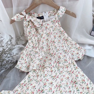 Đầm hoa cổ yếm thắt nơ