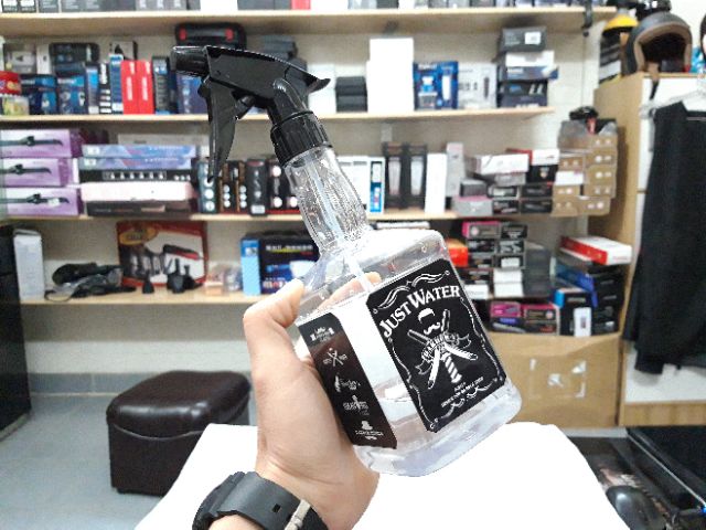 Bình xịt nước cắt tóc Barber 500ml, Bình Xịt Nước Hình Chai Rượu Phun Sương Cực Mịn.(Ảnh thật)