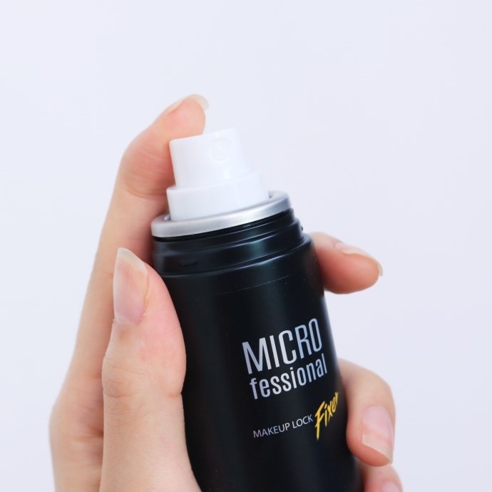 Xịt khoáng giữ lớp trang điểm CLIO Micro Professional Makeup Lock Fixer 100ml - HONGS KOREA