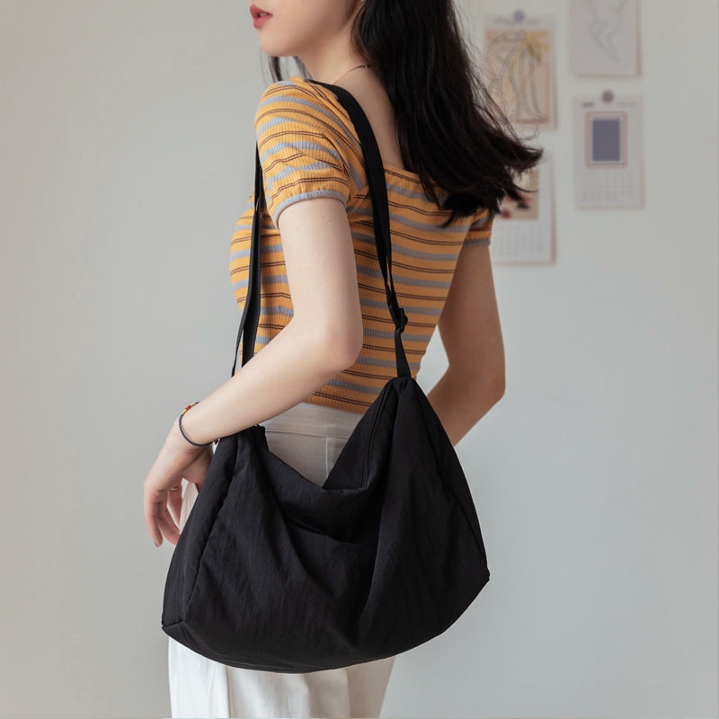 Túi Đeo Vai Vải Canvas Mềm Màu Trơn Cỡ Lớn 4 Kiểu Lựa Chọn Cho Nữ Sinh