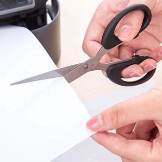 Kéo cắt giấy tiện dụng