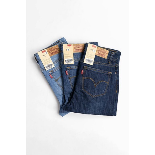 Quần skinny xước nhẹ