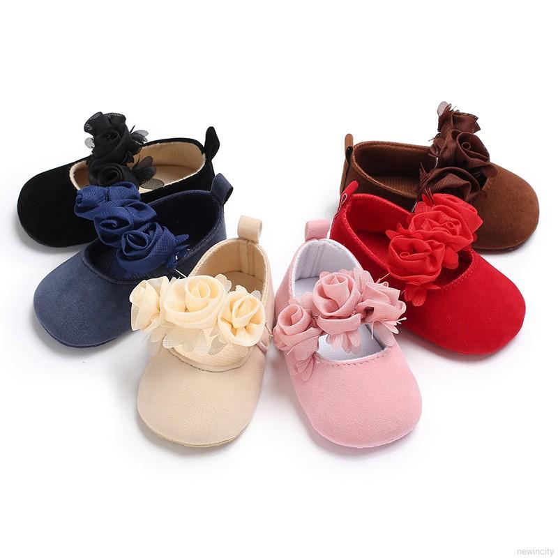 Giày tập đi đính hoa dễ thương cho bé 0-18 tháng tuổi