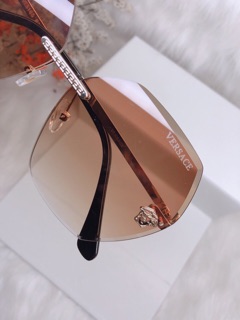 Kính versace siêu cấp