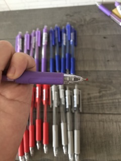 Bút nước bấm Chosch 8689