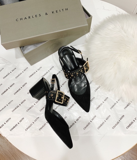 Sandal cnk mũi nhọn quai bản to viền đinh gót trụ xuất dư fullbox