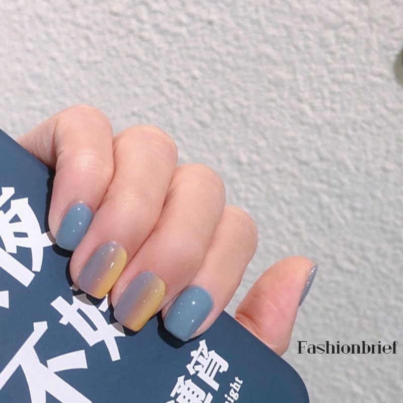 Set móng tay giả màu gradient thời trang cho nữ
