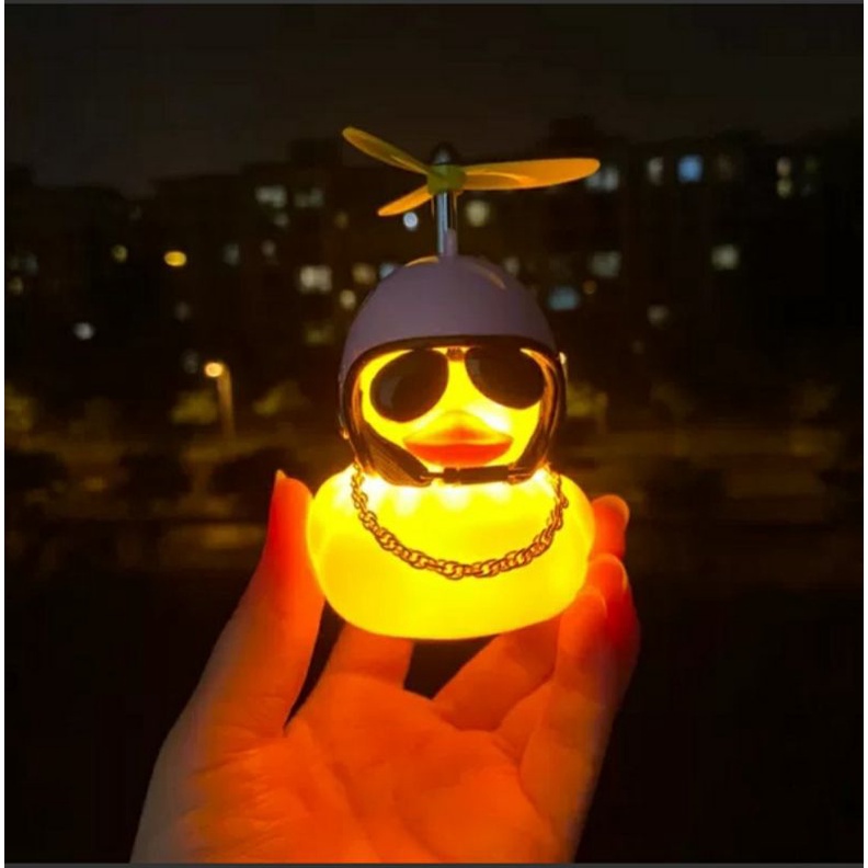 Vịt Gắn Xe Đạp ,Xe Máy ,Ô Tô, Đội mũ bảo hiểm PUBG, Có Đèn Chong Chóng, dây truyền, kính đen, đèn rung, đai, keo