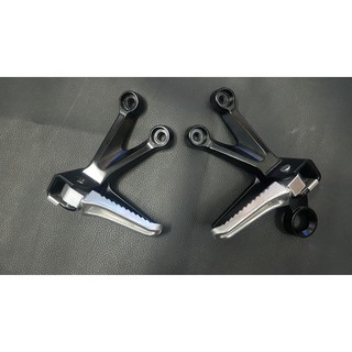 Cặp Gác Chân Sau - Satria Fi, Raider Fi - Chính Hãng Suzuki