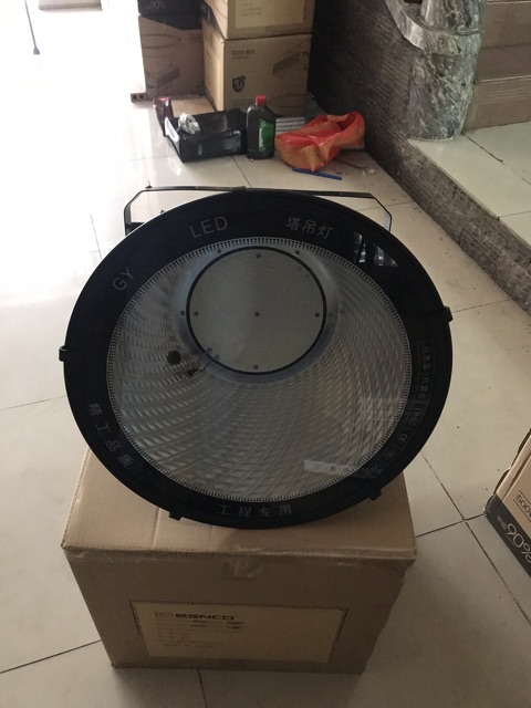 Đèn led chiếu xa ngoài trời chuyên cho tàu biển, sân vận động, vuông tôm, hàng chuẩn công suất chống nước IP67