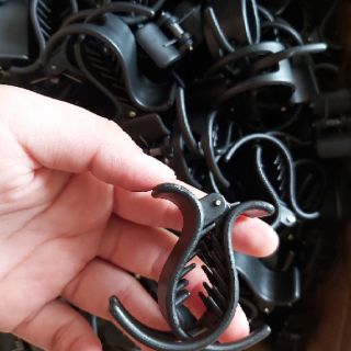 kẹp càng cua 3 răng nhám đen