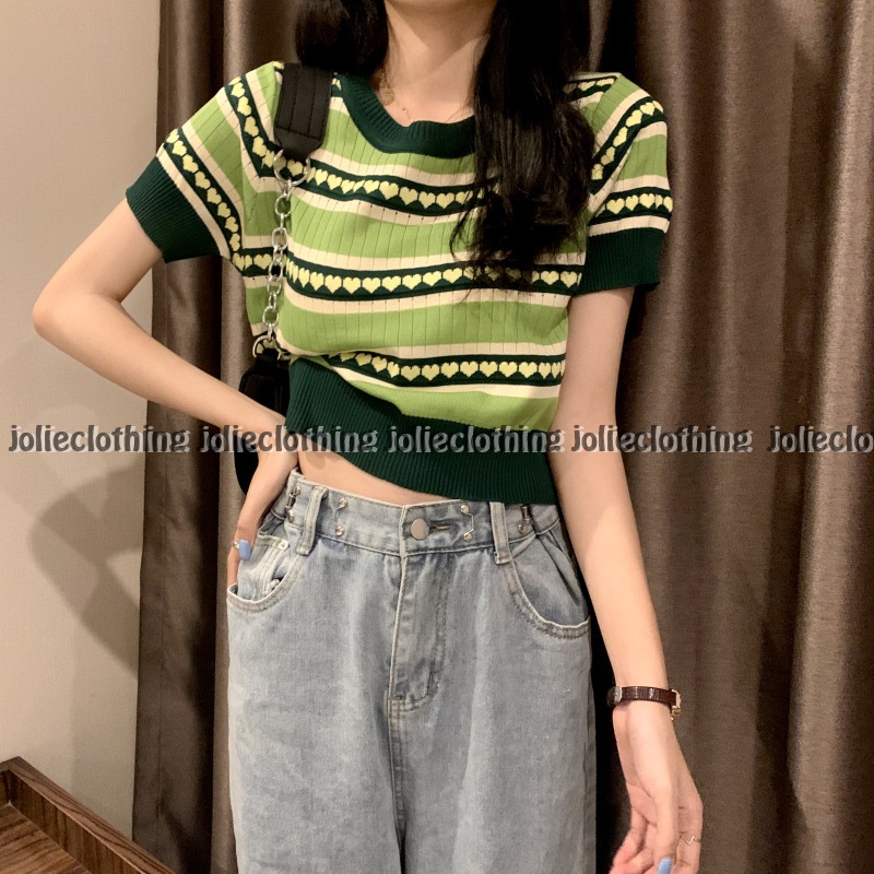 Áo croptop len cổ tròn, tay ngắn họa tiết trái tim xinh xắn