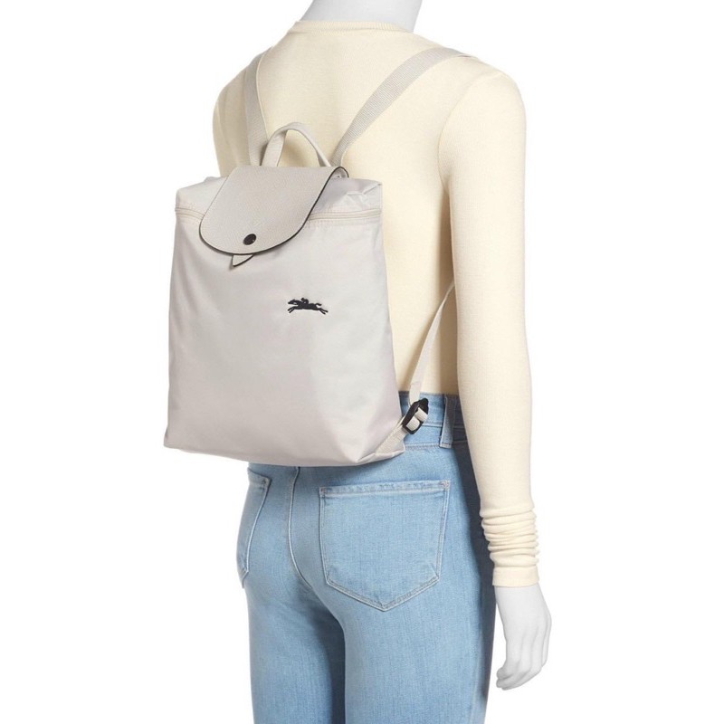 Balo vải dù nhẹ tênh