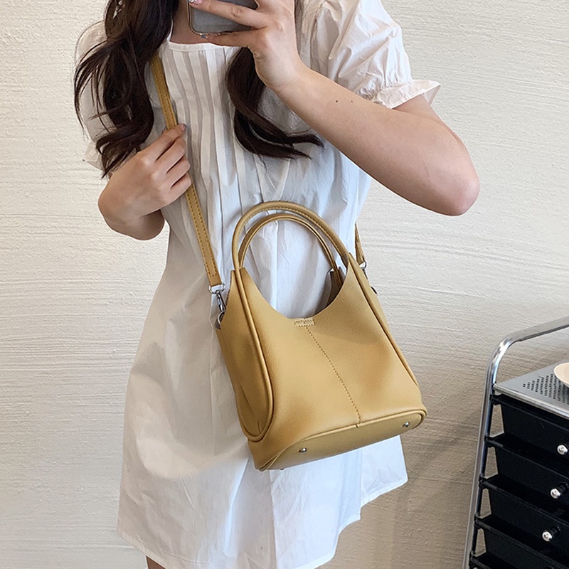 Túi đeo chéo IELGY màu trơn dễ phối đồ thời trang trẻ trung dành cho nữ