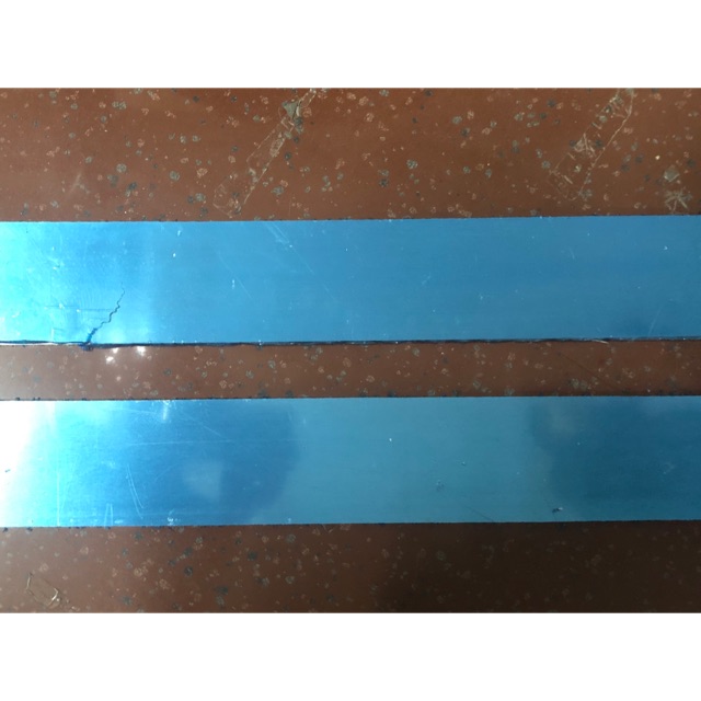 2 tấm ốp chống văng cho máy cắt nhôm
