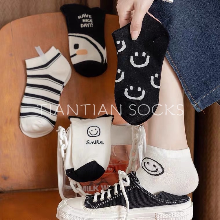 TIAN TIAN T177 Vớ Cotton Cổ Thấp tất  nữ cổ ngắn In Hình Mặt Cười Màu Trắng Đen Phong Cách Nhật Hàn Thời Trang Xuân Hè Cho Nữ