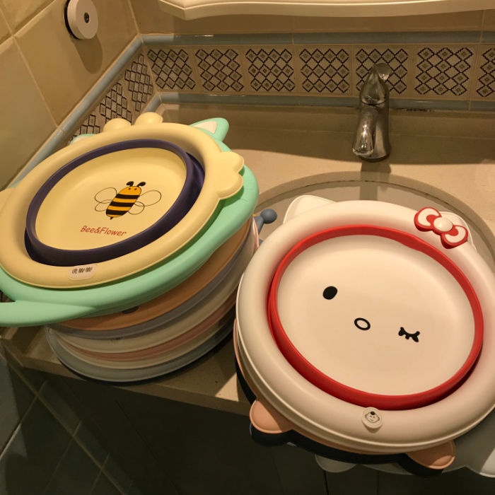 Chậu Tắm Bằng Nhựa Gấp Gọn Tiện Dụng Cho Bé