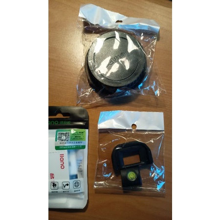 nắm body+len, cao su ống ngắm + đậy chân đèn cho máy ảnh DSLR 650D,700D..., đầu đọc thẻ sd.