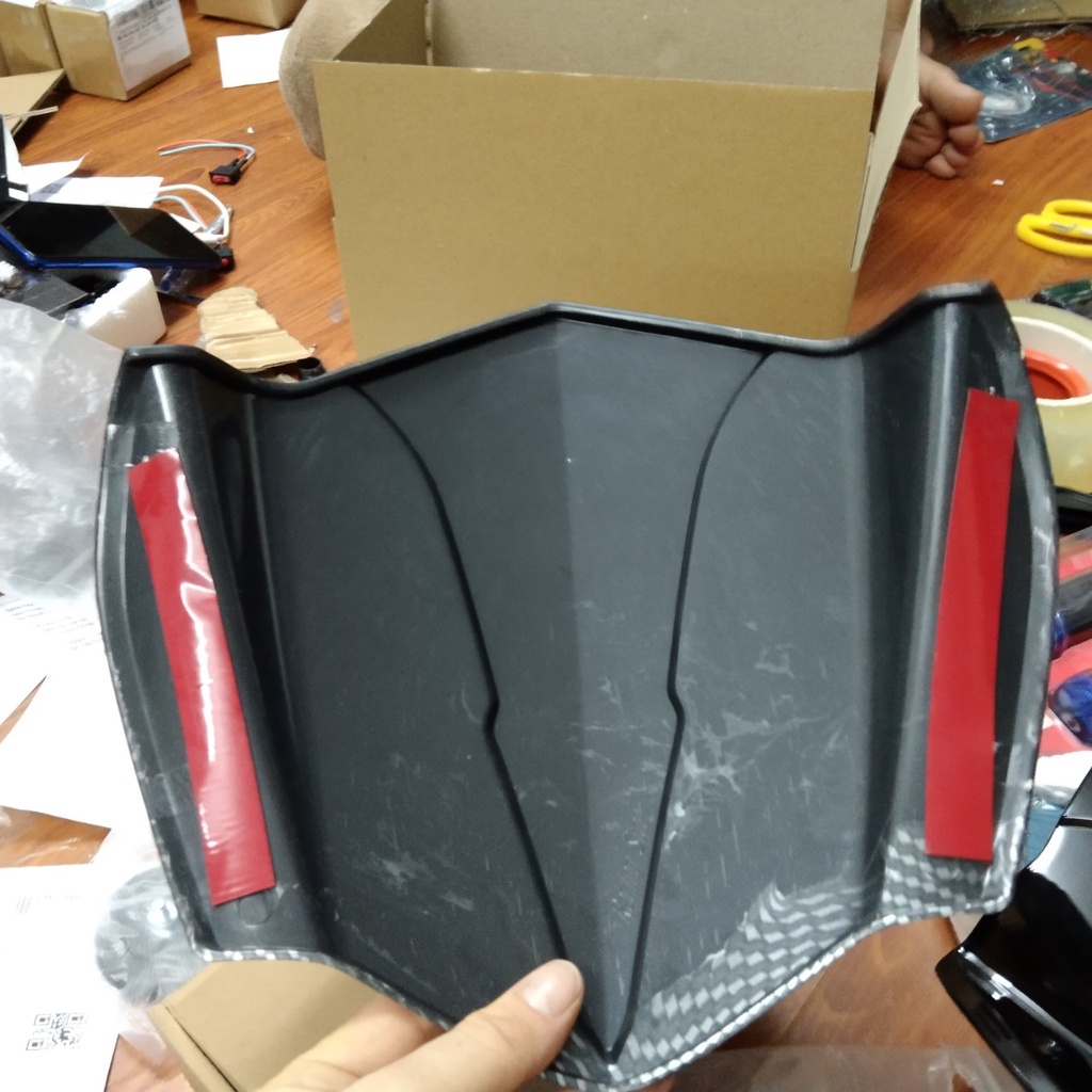 Kính Chắn Gió SH 2020, 2021, Mão Trên, Mão Đầu Đen Khói, Carbon - Phụ kiện đồ chơi, ốp trang trí, bảo vệ xe máy Honda