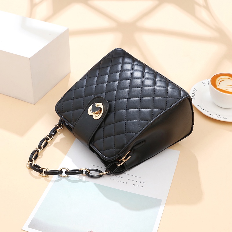 Túi Đeo Chéo Nhỏ Quai Xích Hình Thoi Phong Cách Mới Cao Cấp Dễ Phối Đồ Cho Nữ