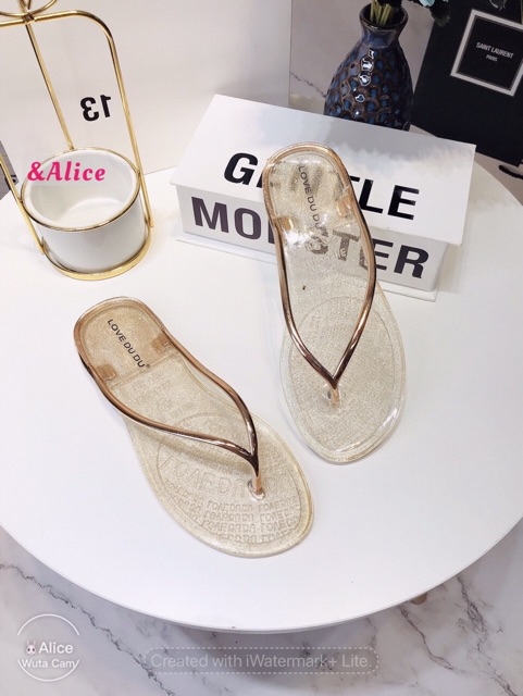 Dép tông nhựa trong