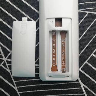 Điều khiển Remote máy lạnh AQUA 2 chiều nút cam