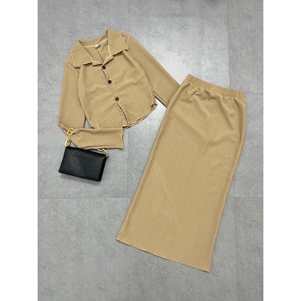 Set áo tay dài + chân váy