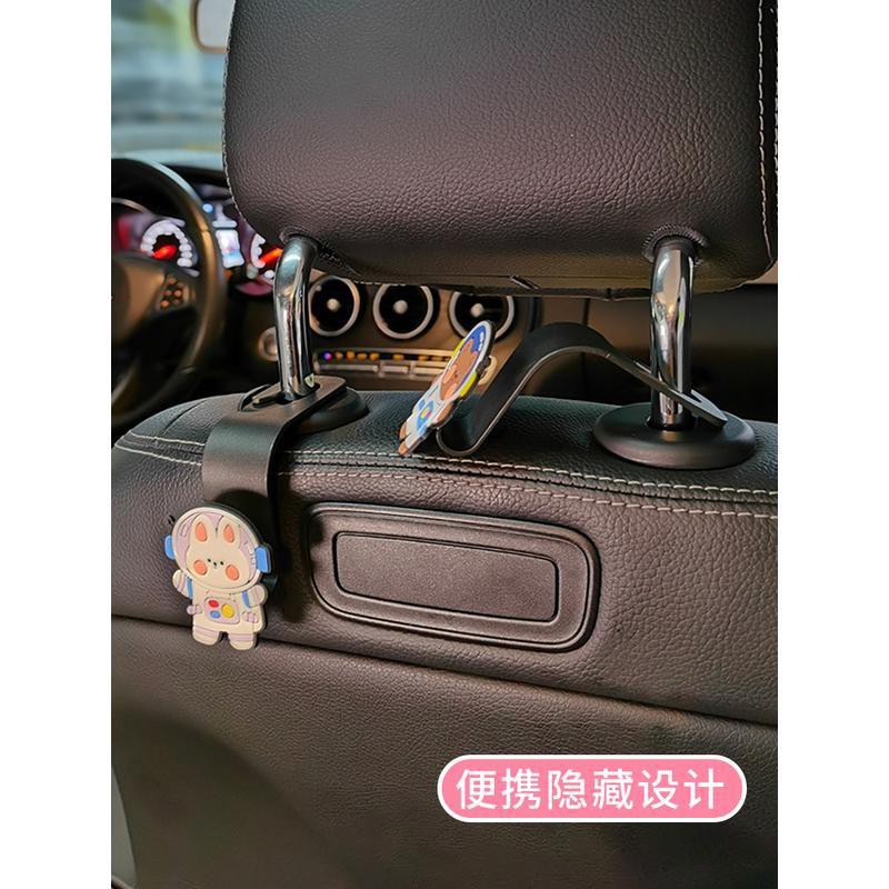 Móc treo đồ dùng gắn lưng ghế xe hơi tiện dụng