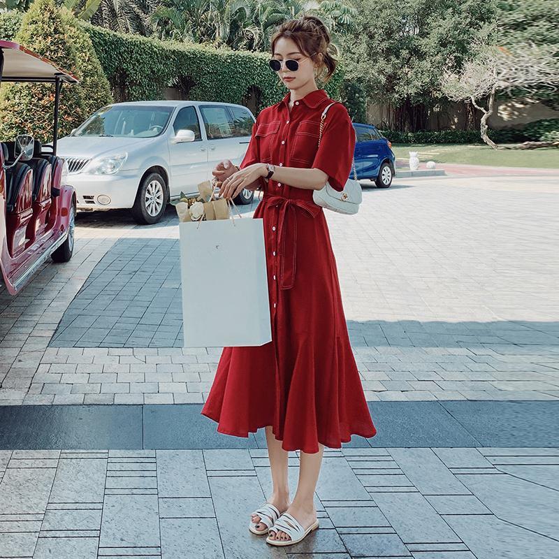 Đầm phong cách quyến rũ thời trang dành cho nữ
