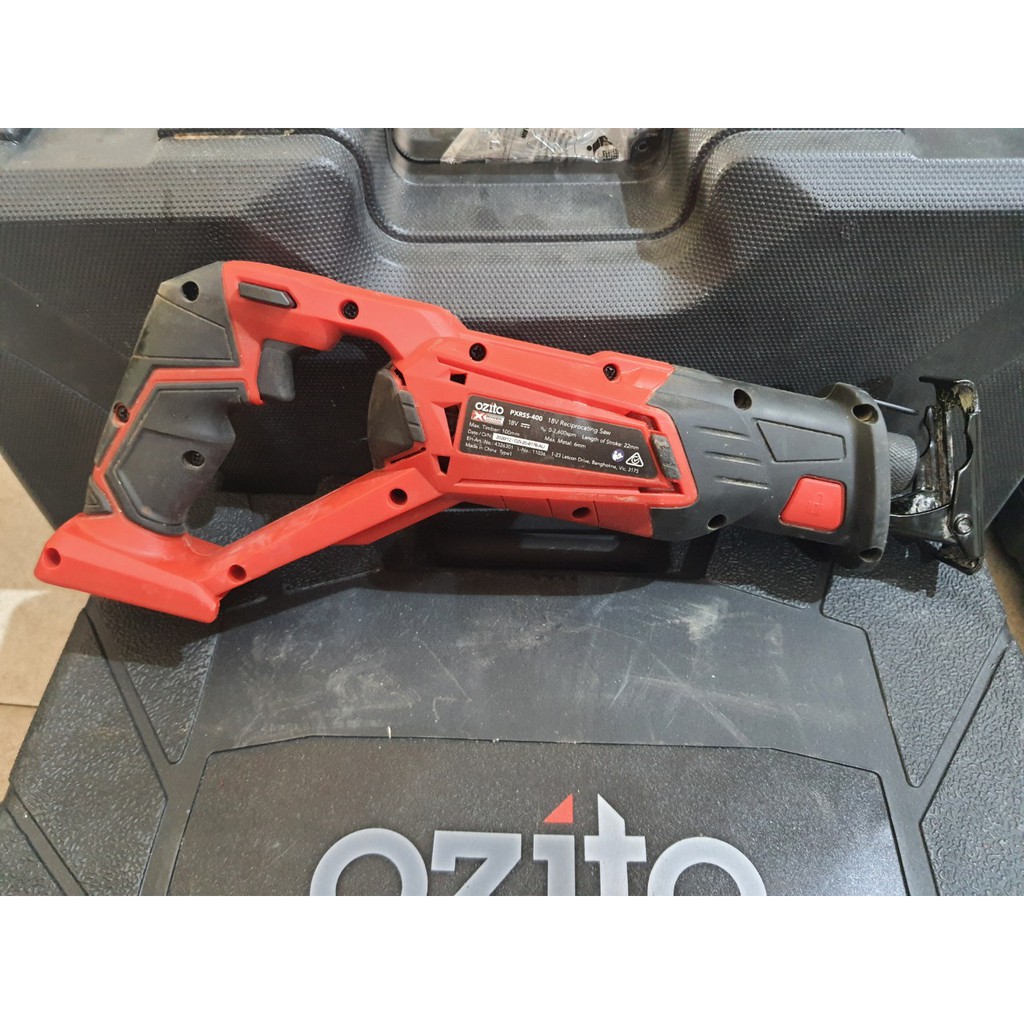 Thân cưa kiếm OZITO 18V PXRSS-400