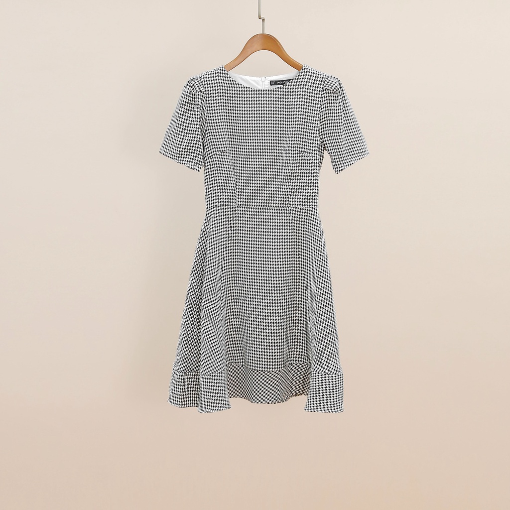 Váy dáng xoè MOMOCO chất liệu cao cấp M2881