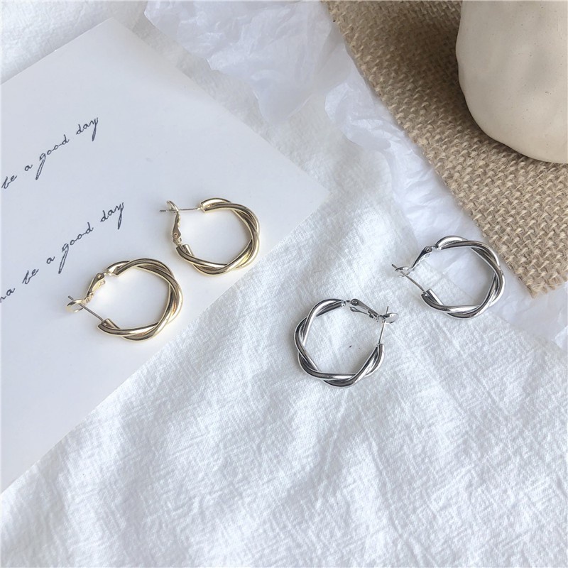 Bông Tai Hình Tròn Bằng Kim Loại Thiết Kế Đơn Giản Thời Trang Cho Nữ
