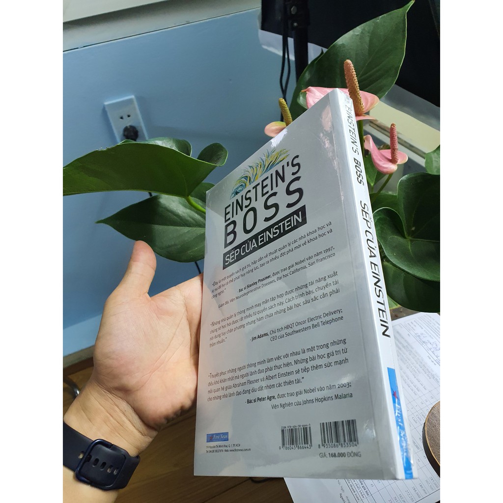 Sách - Sếp Của Einstein 10 Nguyên Tắc Để Lãnh Đạo Những Người Xuất Chúng