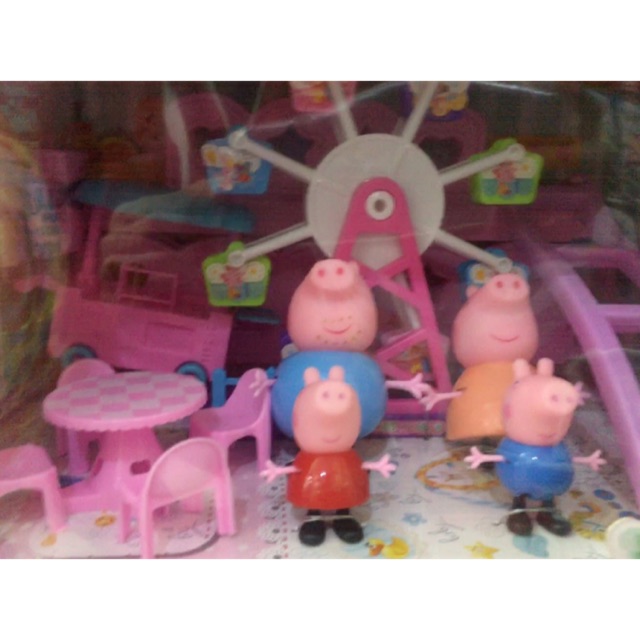 Hộp Trò chơi gia đình Heo Peppa chơi công viên - Pig Peppa in park