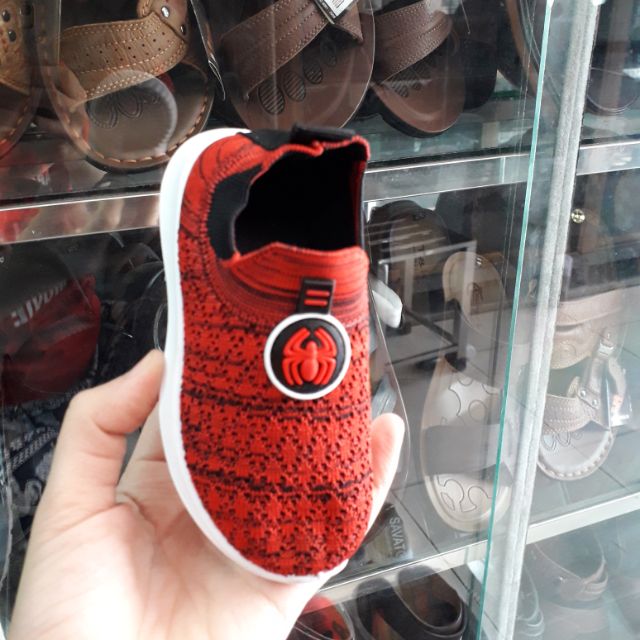 Giày Slip on cho bé