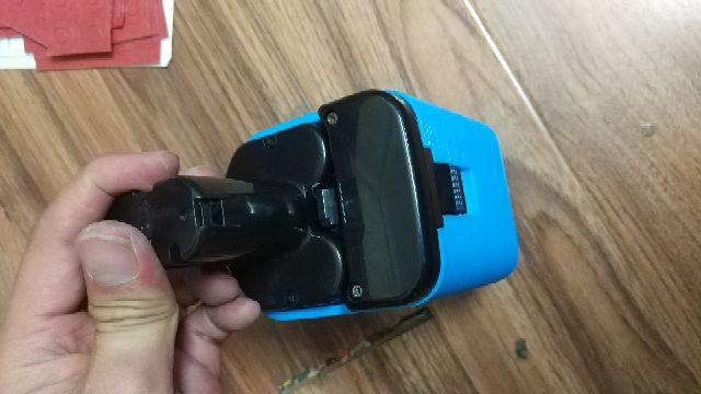 Hộp pin Hitachi 12v ngang độ lên 3s3p 9 cell 18650