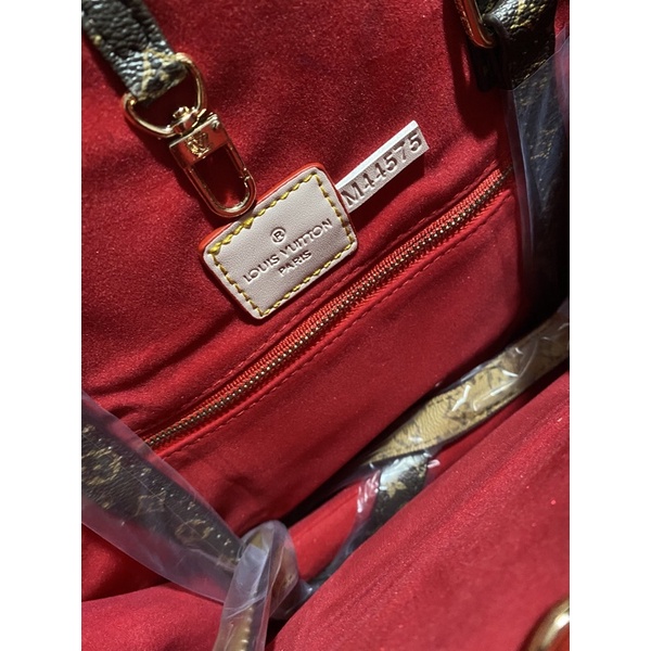 TÚI L__VI ONTHEGO 2 MẶT BẢN SPSL LÓT NHUNG ĐỎ LIKEAUT