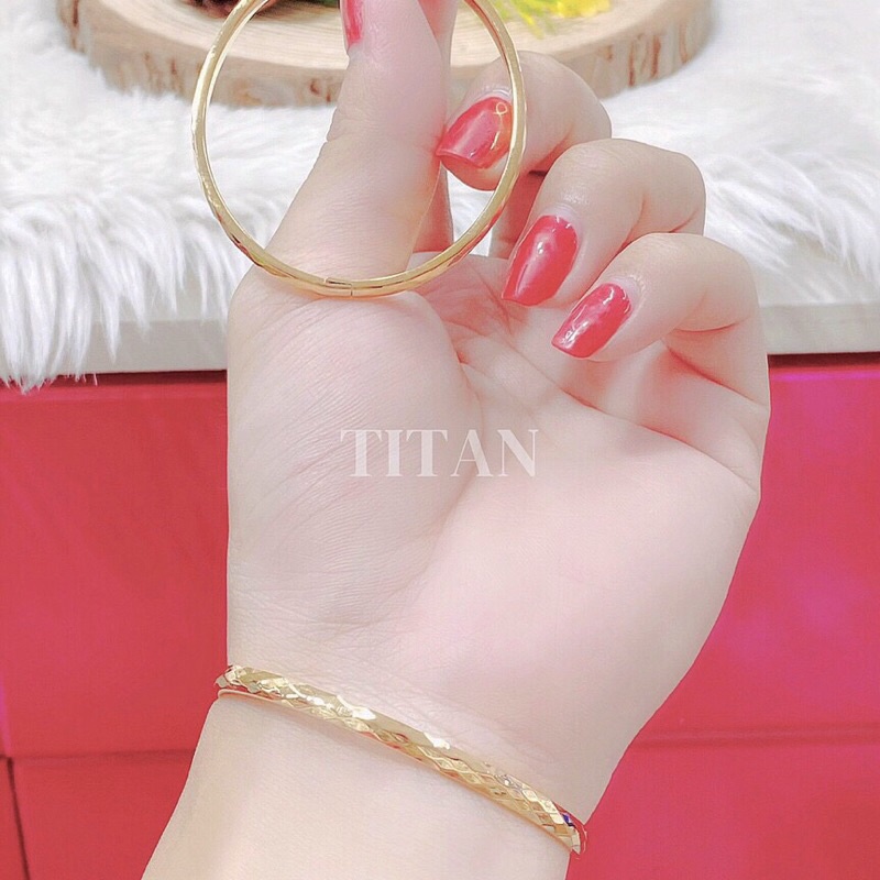 Vòng tay titan trơn khoá cài cam kết không đen không gỉ VT52