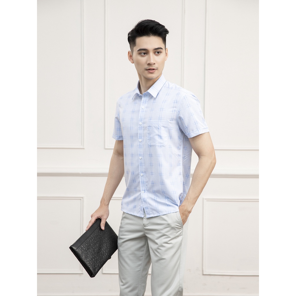 Áo Sơ Mi Nam Ngắn Tay ARISTINO ASS157S1 Somi Công Sở Cao Cấp Màu Xanh Kẻ Dệt Dobby Chất Sợi Sồi Dáng Suông Tà Bằng