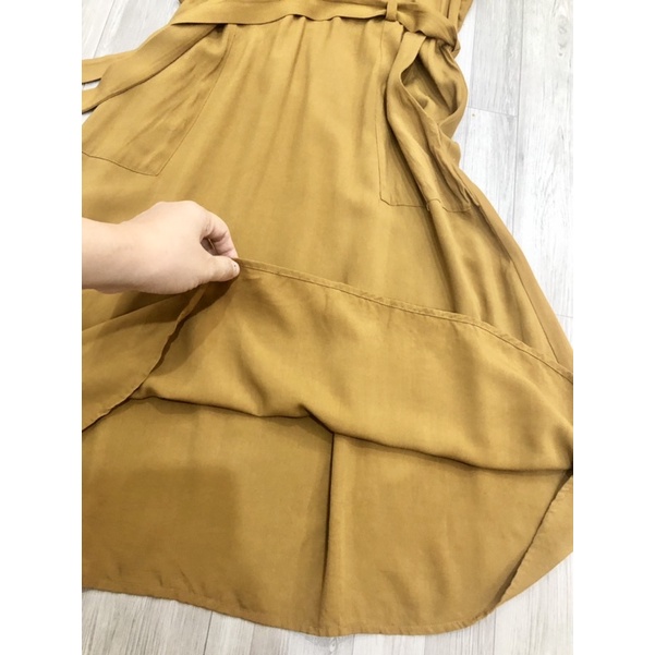 Đầm sơ mi Monteau có túi chun lưng có dây thắt chất rayon