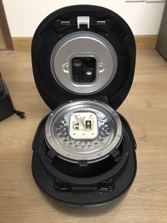 Nồi cơm điện nhật Tiger JPK-A100 1L