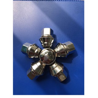 ốc tắc kê lốp ford Focus