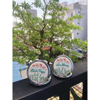 Gương thêu tay handmade