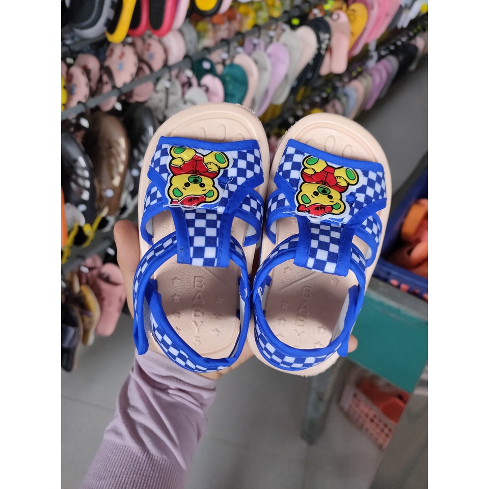 Giày sandal tập đi cho bé hình gấu xinh xắn từ 0-1.5 tuổi có kèn siêu êm, siêu nhẹ