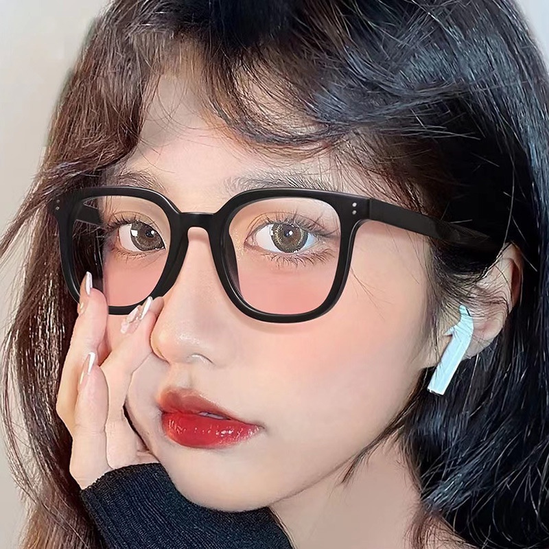 Mắt Kính Gọng Đen Trong Suốt Phong Cách Hàn Quốc Dễ Phối Đồ