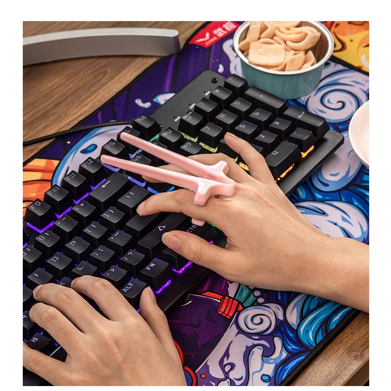 Đũa đeo ngón tay dùng ăn đồ ăn vặt khi chơi game có thể tái sử dụng