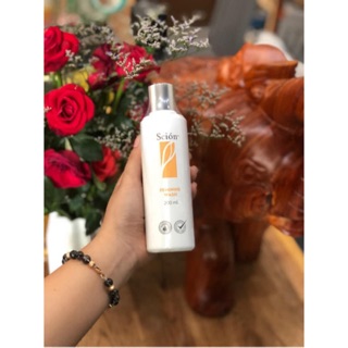 Dung dịch vệ sinh phụ nữ Scion Nuskin/ 200ml